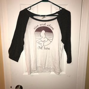 Grey/white baseball & graphic t